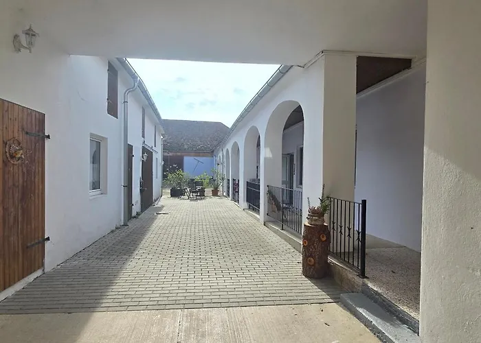 Bed & Breakfast Mittendrin 3*